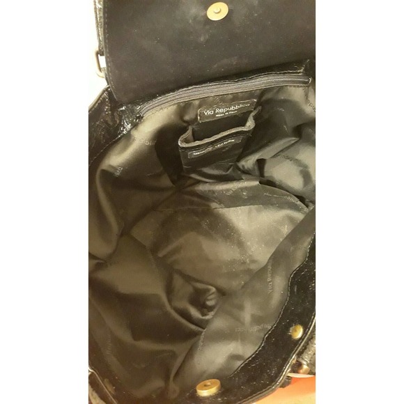 Via Repubblica handbag. Made in Italy. Condition is Very Good. - Picture 6 of 7